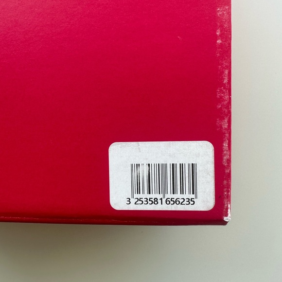 Red Loccitane Gift box Empty (2019)+ Gift Wrap Tissue Paper - Picture 8 of 9